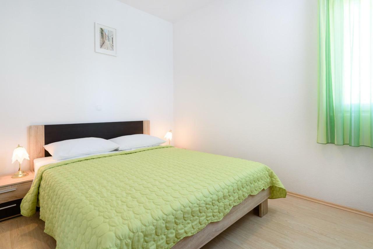 Apartmani Beran Seget Vranjica Exterior photo